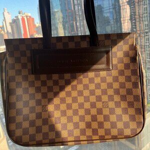 LV Bag with magnetic clasp, AR0020